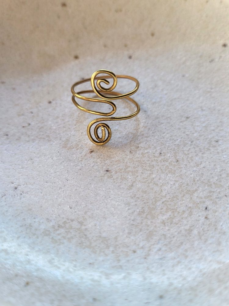 Goldener Spiral-Ring